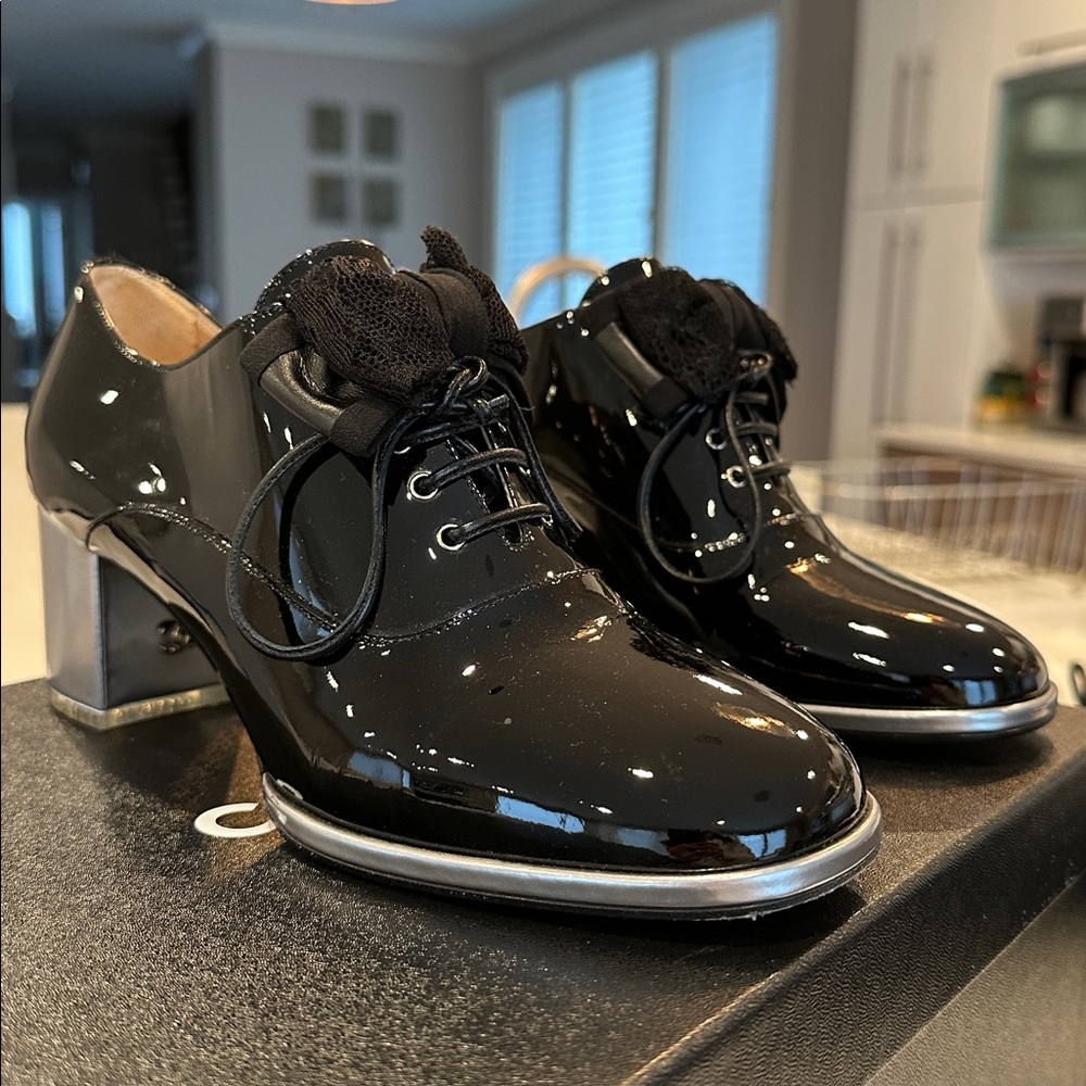 Chanel Patent Leather Oxford Style Shoes Size 38